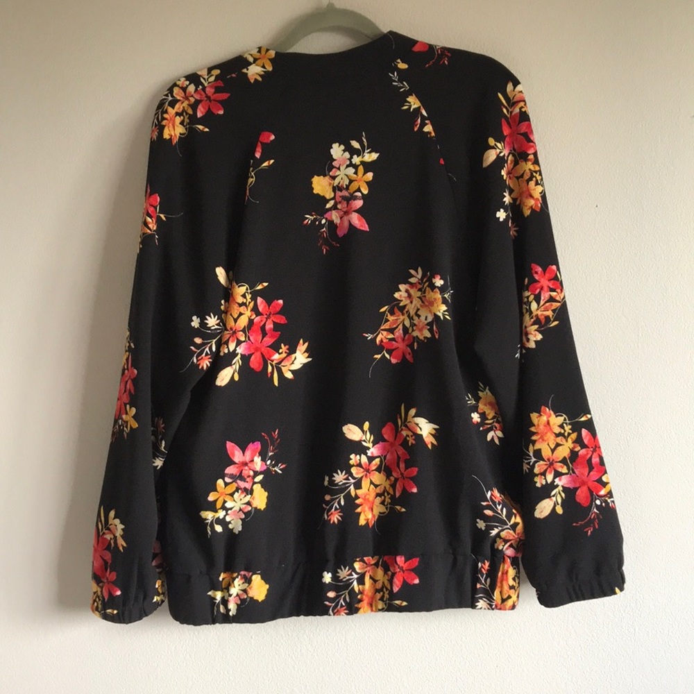 3/$20 AVA & VIV Bomber Jacket - Picture 8 of 8